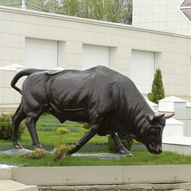 Парковая скульптура Бронзовый бык